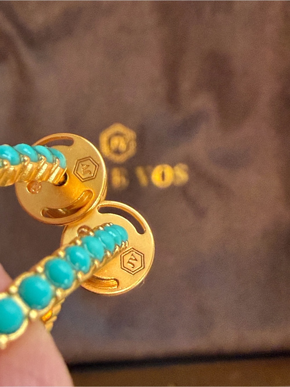 New in Box Julie Vos Juliette Large Hold Turquoise Blue Hoop Earrings - Picture 5 of 14